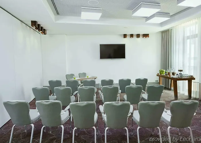 ホテル Berlin-alexanderplatz, An Ihg 4*