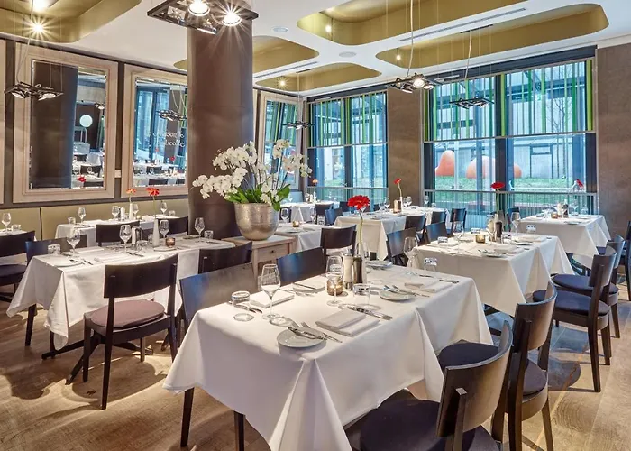 Berlin-alexanderplatz, An Ihg ホテル