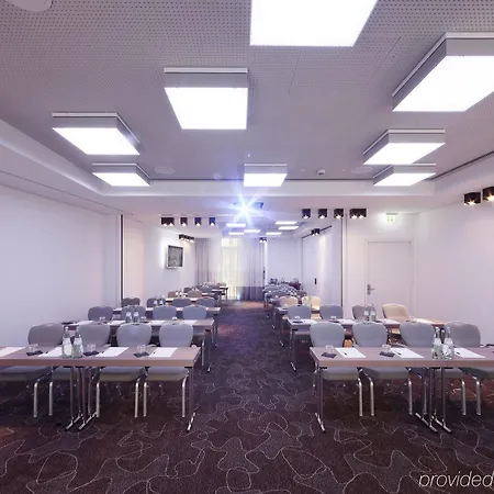 Berlin-alexanderplatz, An Ihg Отель