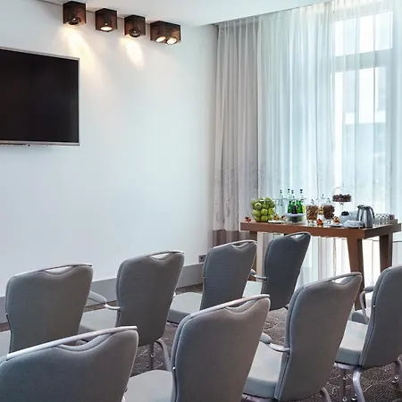 מלון Berlin-alexanderplatz, An Ihg 4*