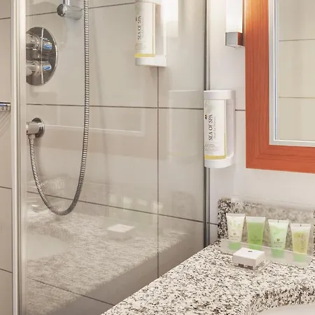 מלון Berlin-alexanderplatz, An Ihg 4*