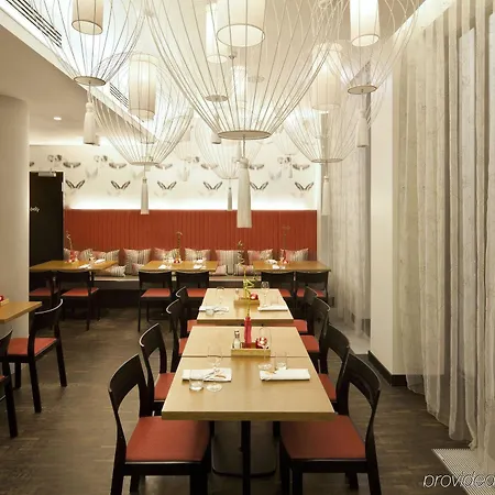 מלון Berlin-alexanderplatz, An Ihg