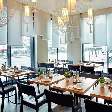 ホテル Berlin-alexanderplatz, An Ihg 4*