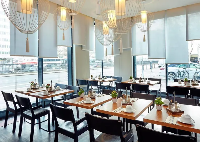 Отель Berlin-alexanderplatz, An Ihg 4*