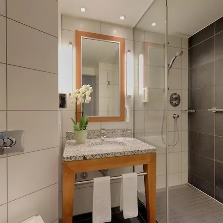 Berlin-alexanderplatz, An Ihg Berlin