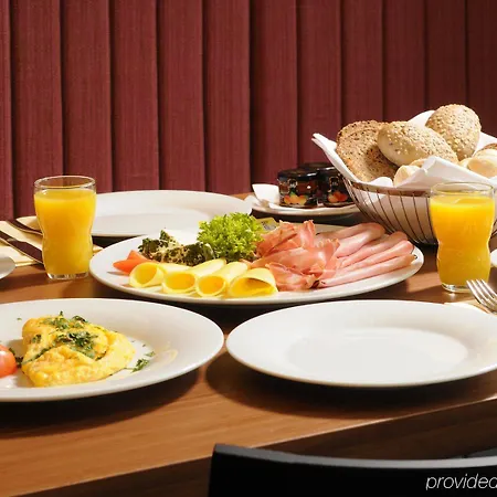 Otel Berlin-alexanderplatz, An Ihg 4*